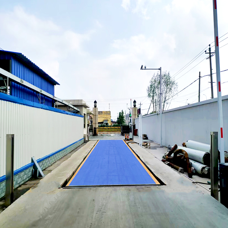 河北化工廠無人值守稱重地磅安裝現(xiàn)場 河北化工廠無人值守稱重地磅安裝現(xiàn)場